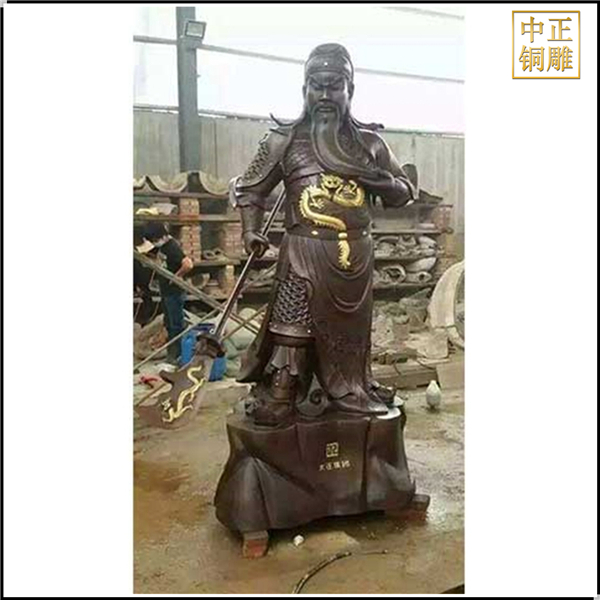 手握刀捋胡子銅關公雕塑.jpg 手握刀捋胡子銅關公雕塑.jpg